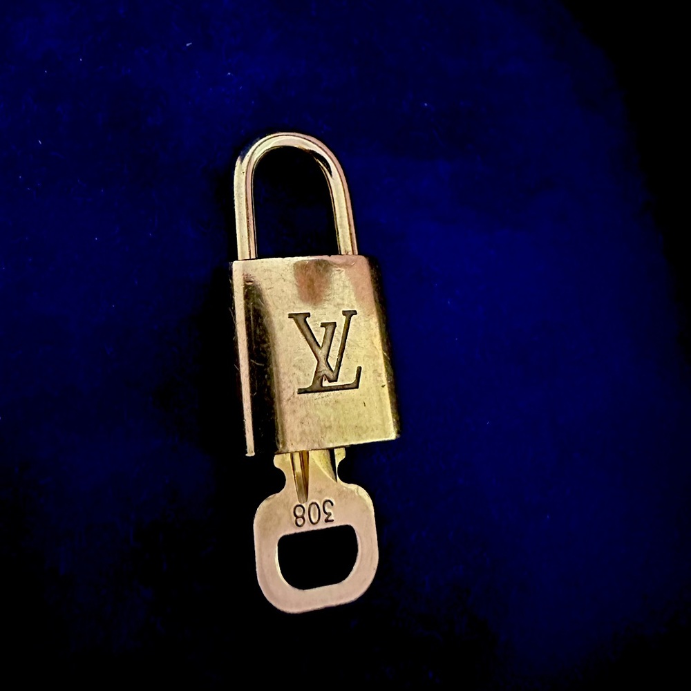 Louis Vuitton lock and key 308